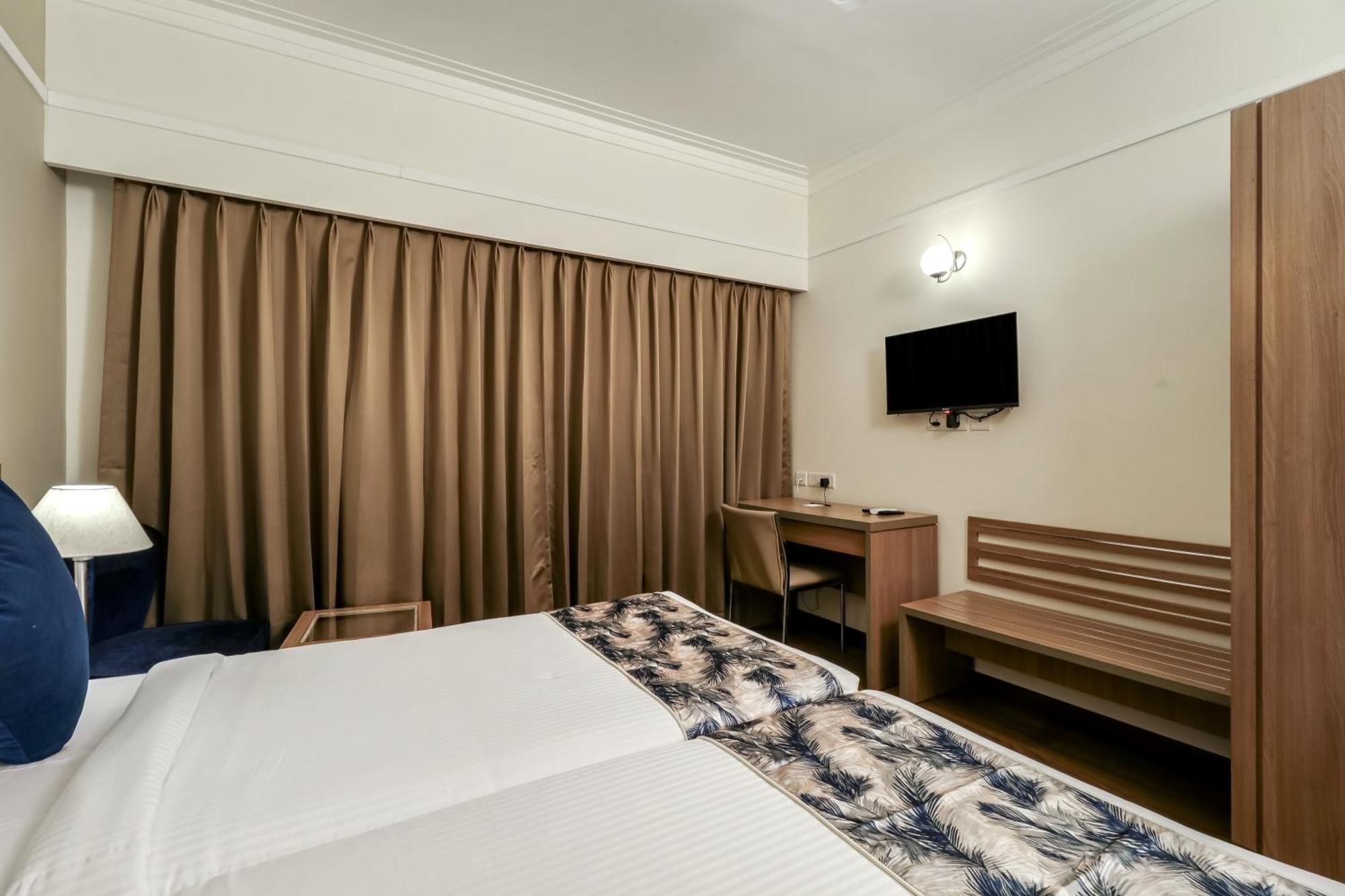 Starlit Suites Newtown 콜카타 외부 사진
