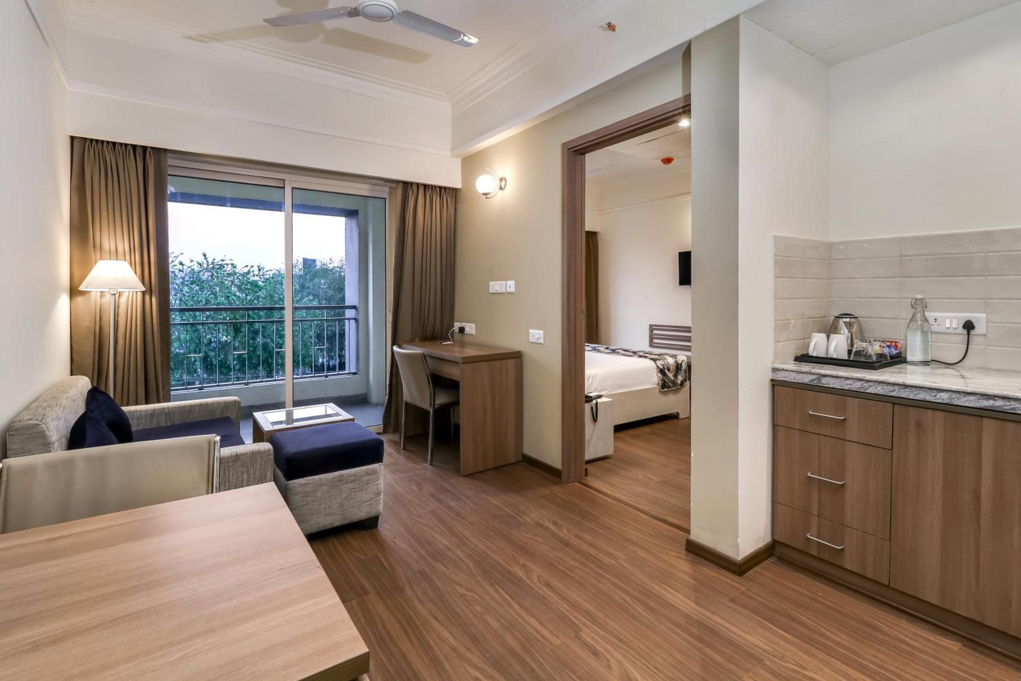 Starlit Suites Newtown 콜카타 외부 사진
